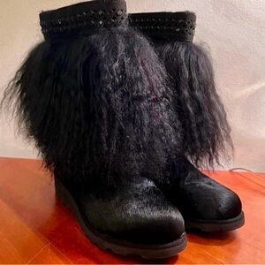 NWOT BearPaw Elise Boots (Size 7)